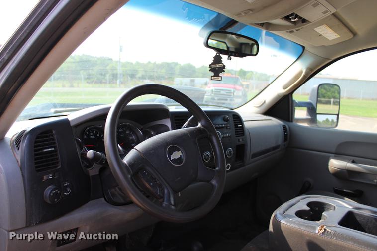 image for item BE9338 2009 Chevrolet Silverado 2500HD Ext. Cab pickup truck