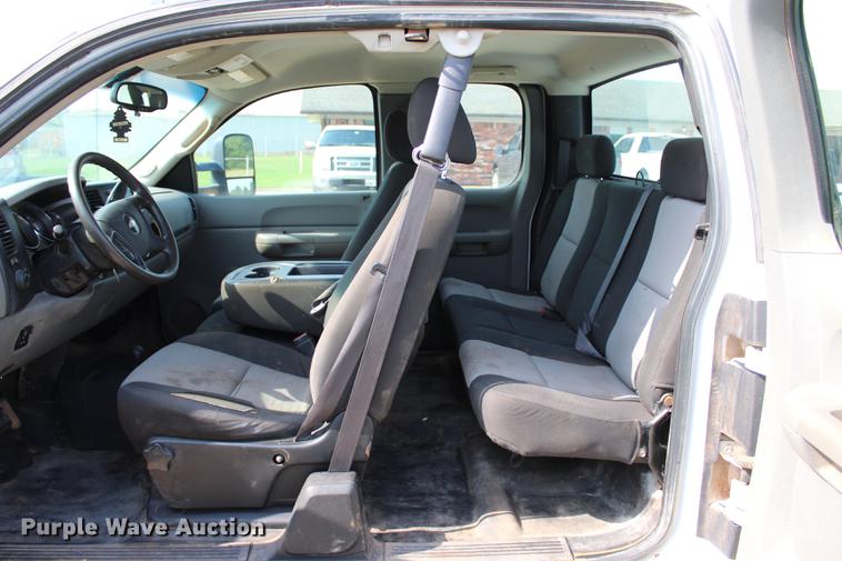 image for item BE9338 2009 Chevrolet Silverado 2500HD Ext. Cab pickup truck