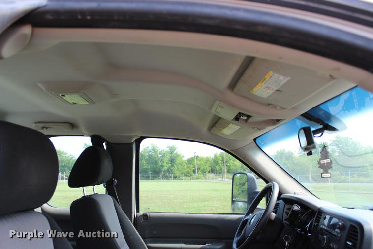 image for item BE9338 2009 Chevrolet Silverado 2500HD Ext. Cab pickup truck