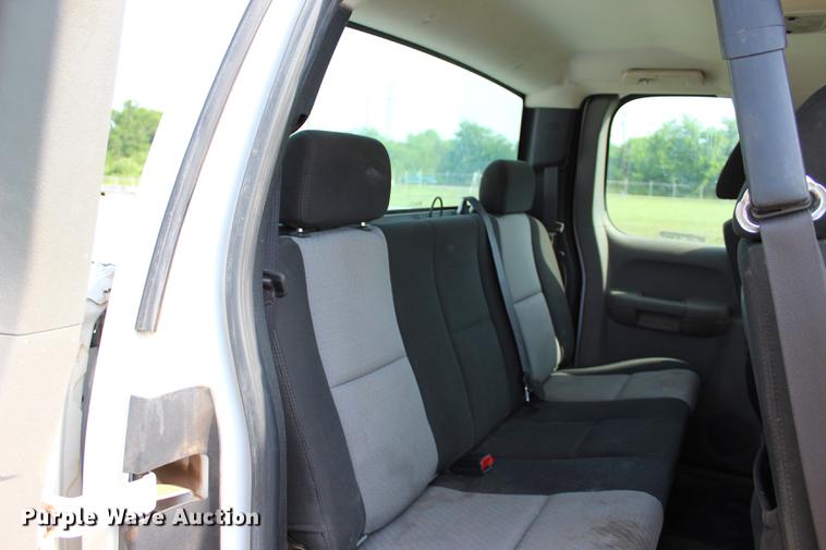 image for item BE9338 2009 Chevrolet Silverado 2500HD Ext. Cab pickup truck