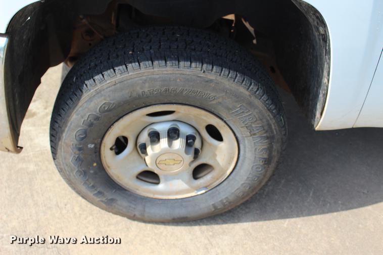 image for item BE9338 2009 Chevrolet Silverado 2500HD Ext. Cab pickup truck