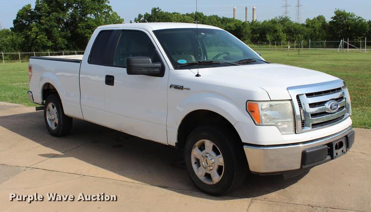 image for item BE9339 2010 Ford F150 XLT SuperCab pickup truck