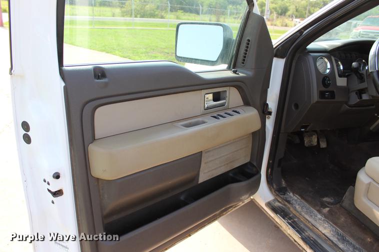 image for item BE9339 2010 Ford F150 XLT SuperCab pickup truck