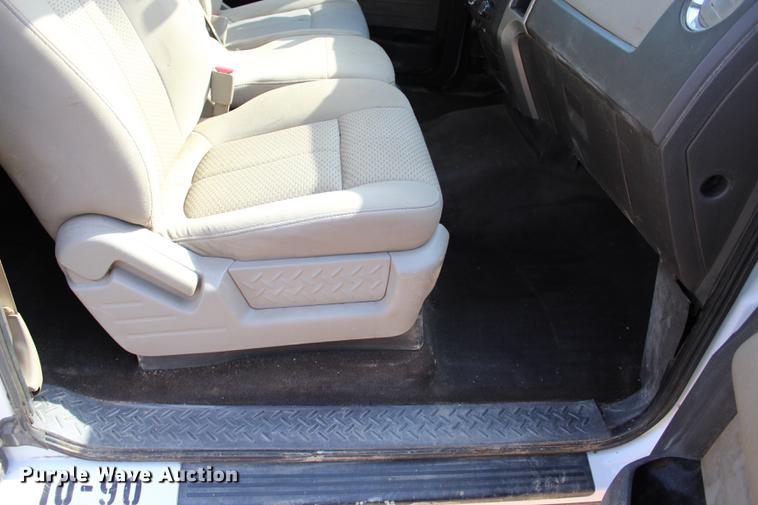 image for item BE9339 2010 Ford F150 XLT SuperCab pickup truck