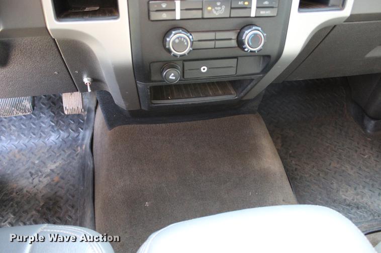 image for item BE9340 2010 Ford F150 XLT SuperCab pickup truck