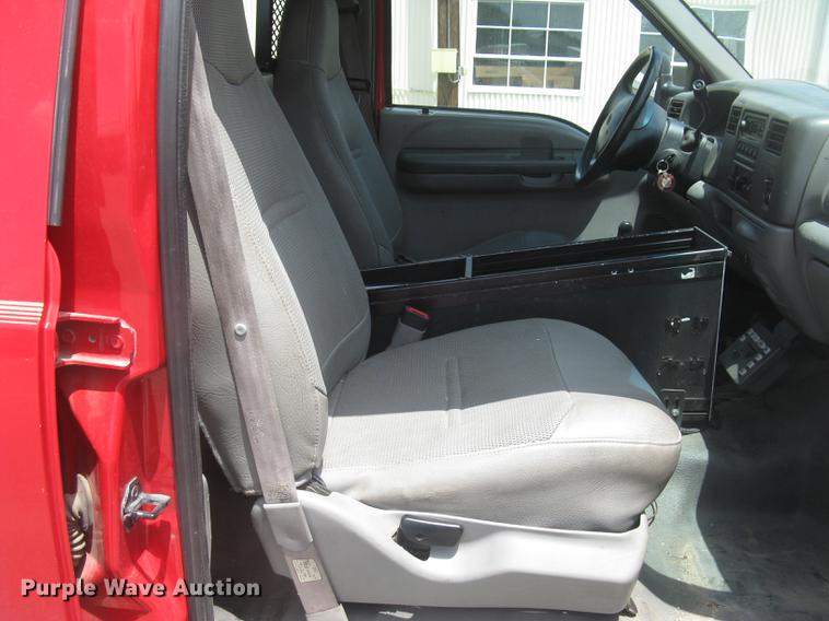 image for item BL9046 2000 Ford F550 Super Duty XL Crew Cab fire truck