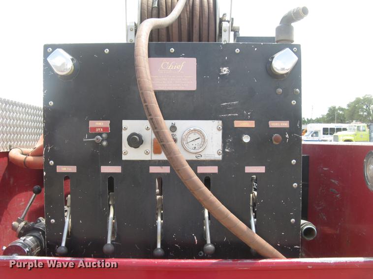 image for item BL9046 2000 Ford F550 Super Duty XL Crew Cab fire truck