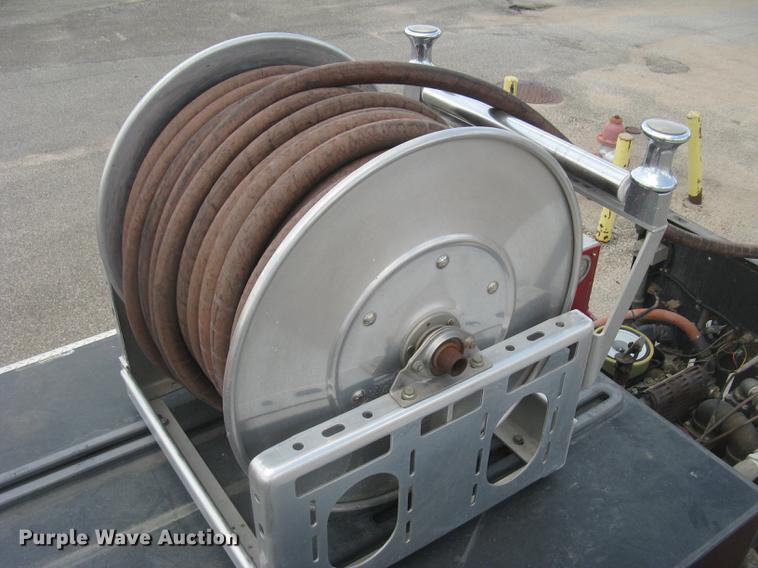 image for item BL9046 2000 Ford F550 Super Duty XL Crew Cab fire truck