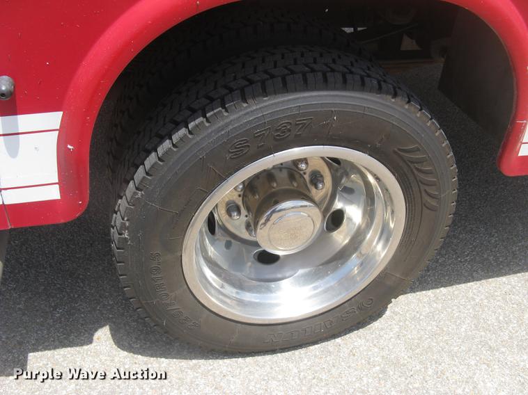 image for item BL9046 2000 Ford F550 Super Duty XL Crew Cab fire truck