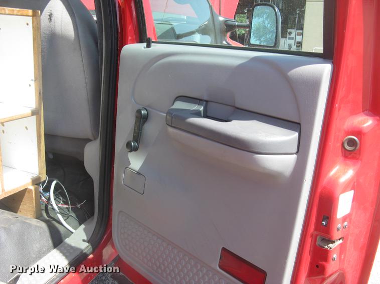 image for item BL9047 2000 Ford F550 Super Duty XL Crew Cab fire truck