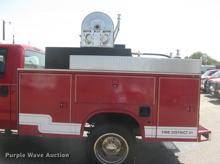 image for item BL9047 2000 Ford F550 Super Duty XL Crew Cab fire truck