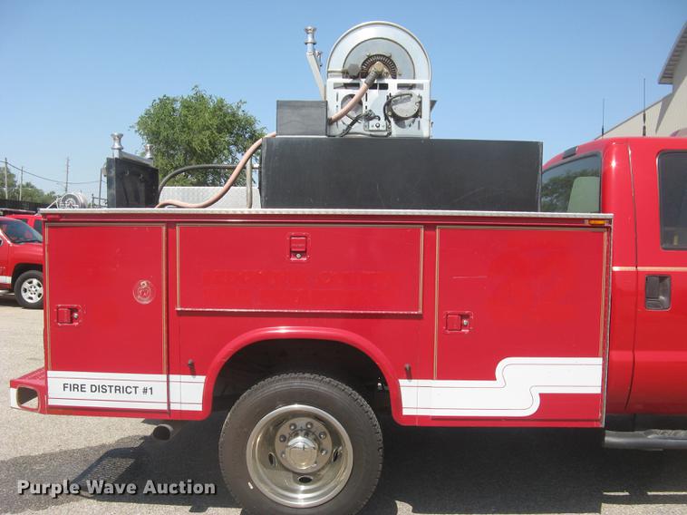 image for item BL9047 2000 Ford F550 Super Duty XL Crew Cab fire truck