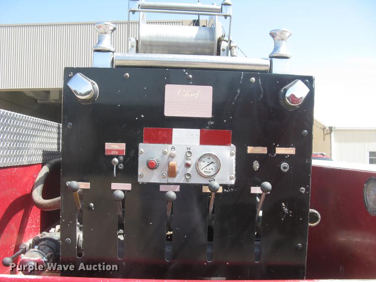 image for item BL9047 2000 Ford F550 Super Duty XL Crew Cab fire truck