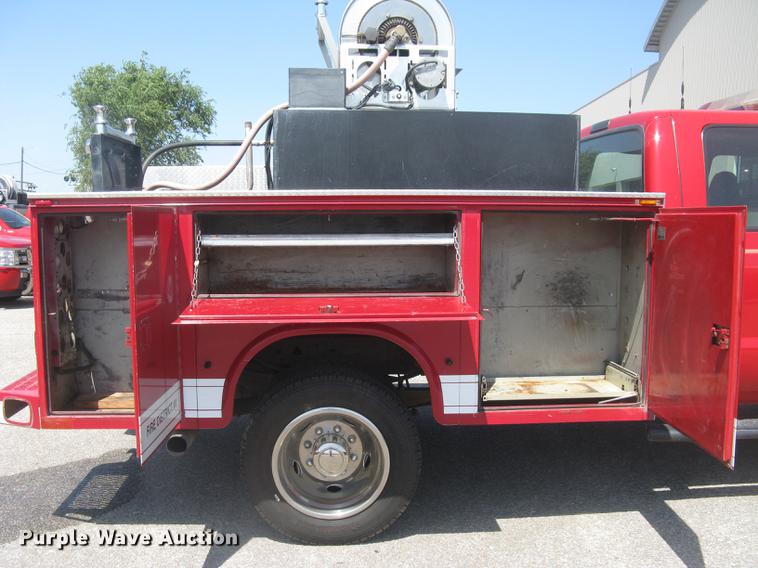 image for item BL9047 2000 Ford F550 Super Duty XL Crew Cab fire truck