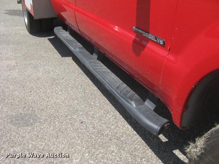 image for item BL9047 2000 Ford F550 Super Duty XL Crew Cab fire truck