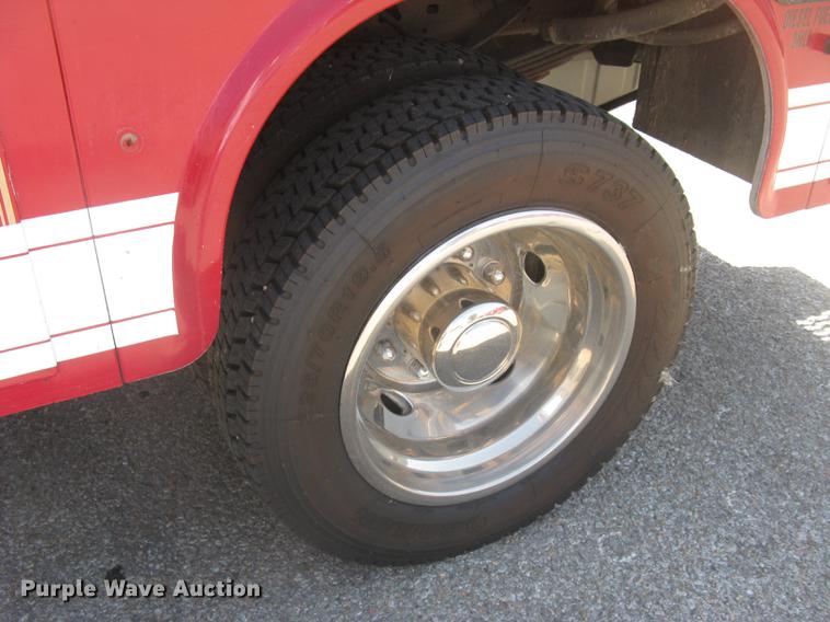 image for item BL9047 2000 Ford F550 Super Duty XL Crew Cab fire truck