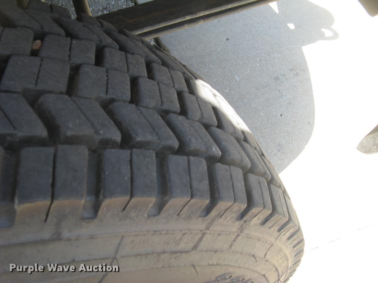 image for item BL9047 2000 Ford F550 Super Duty XL Crew Cab fire truck