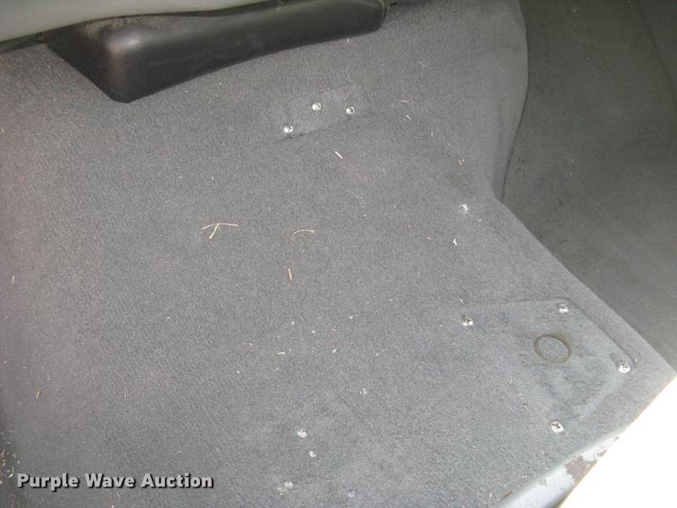 image for item BL9049 2004 Ford F250 Super Duty XLT Crew Cab pickup truck