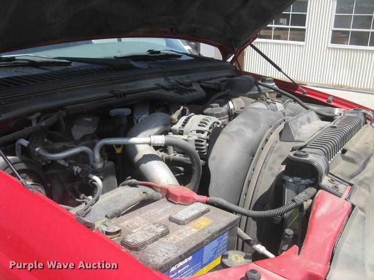 image for item BL9049 2004 Ford F250 Super Duty XLT Crew Cab pickup truck