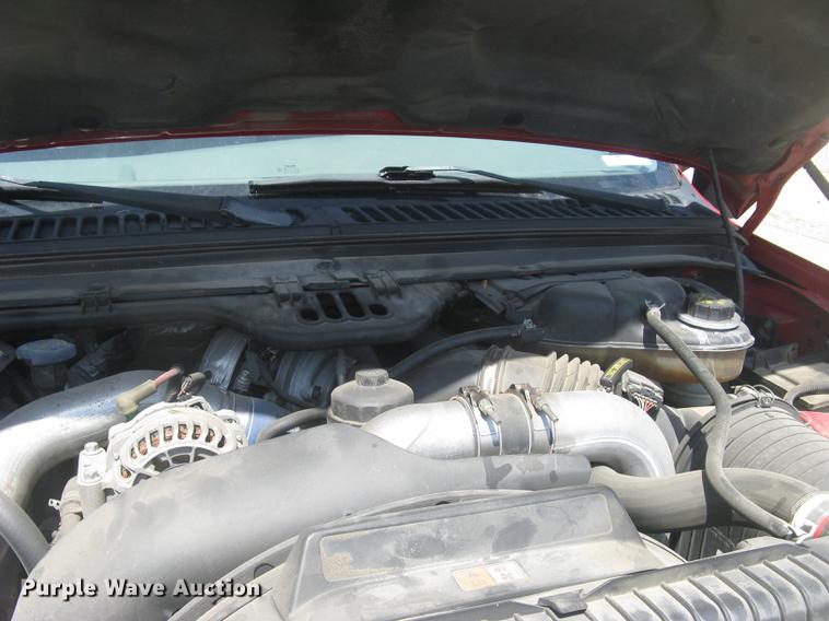 image for item BL9049 2004 Ford F250 Super Duty XLT Crew Cab pickup truck