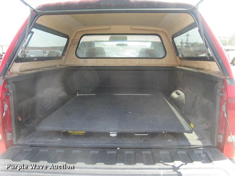 image for item BL9049 2004 Ford F250 Super Duty XLT Crew Cab pickup truck