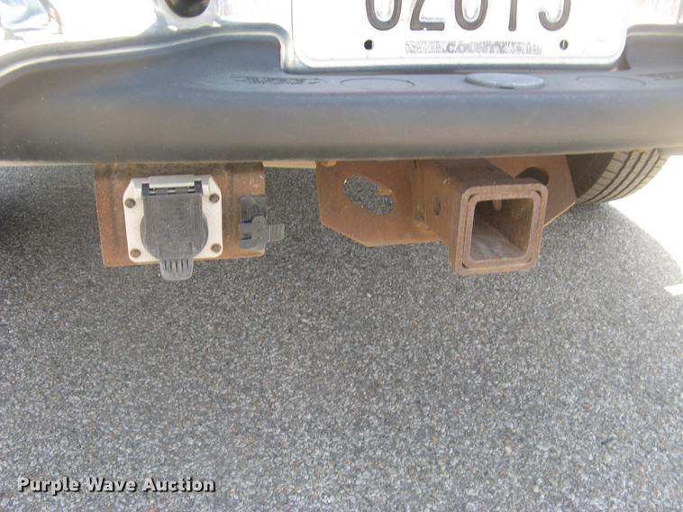 image for item BL9049 2004 Ford F250 Super Duty XLT Crew Cab pickup truck