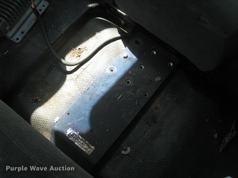 image for item BL9050 2004 Chevrolet Silverado 2500HD Crew Cab pickup truck