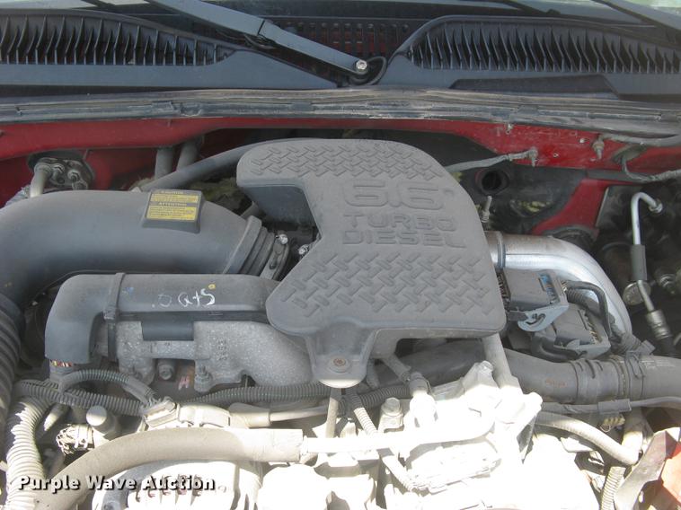 image for item BL9050 2004 Chevrolet Silverado 2500HD Crew Cab pickup truck