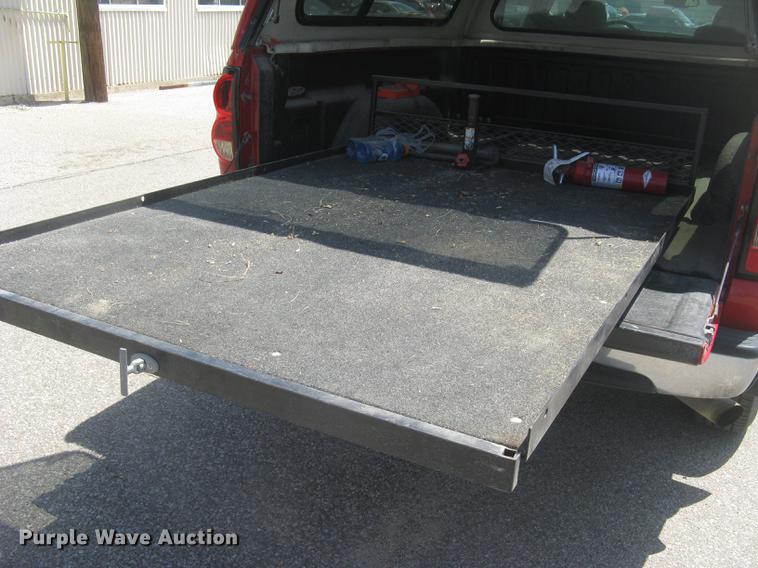 image for item BL9050 2004 Chevrolet Silverado 2500HD Crew Cab pickup truck