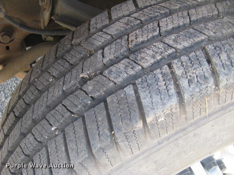 image for item BL9050 2004 Chevrolet Silverado 2500HD Crew Cab pickup truck