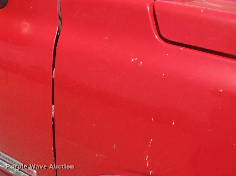 image for item BL9050 2004 Chevrolet Silverado 2500HD Crew Cab pickup truck