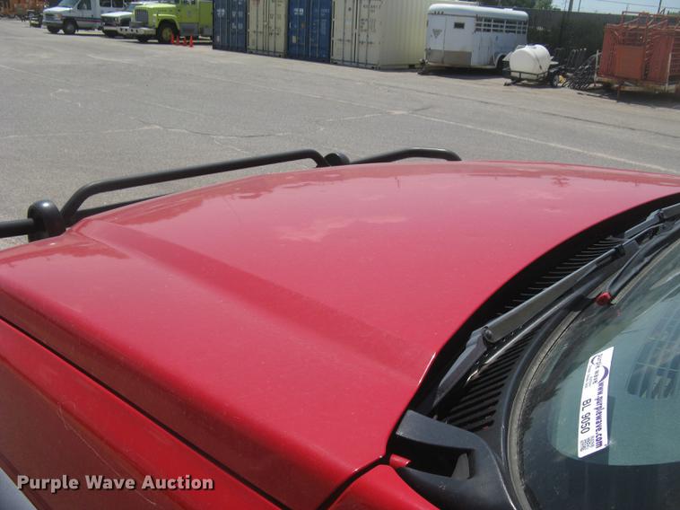 image for item BL9050 2004 Chevrolet Silverado 2500HD Crew Cab pickup truck