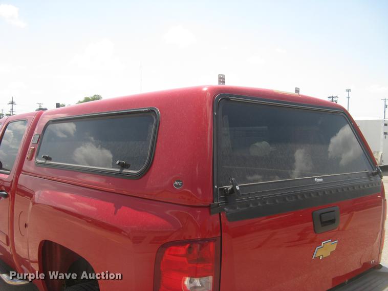 image for item BL9051 2007 Chevrolet Silverado 2500HD Crew Cab pickup truck