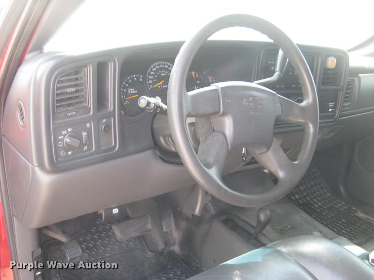 image for item BL9052 2006 Chevrolet Silverado 2500HD Ext. Cab utility bed pickup truck