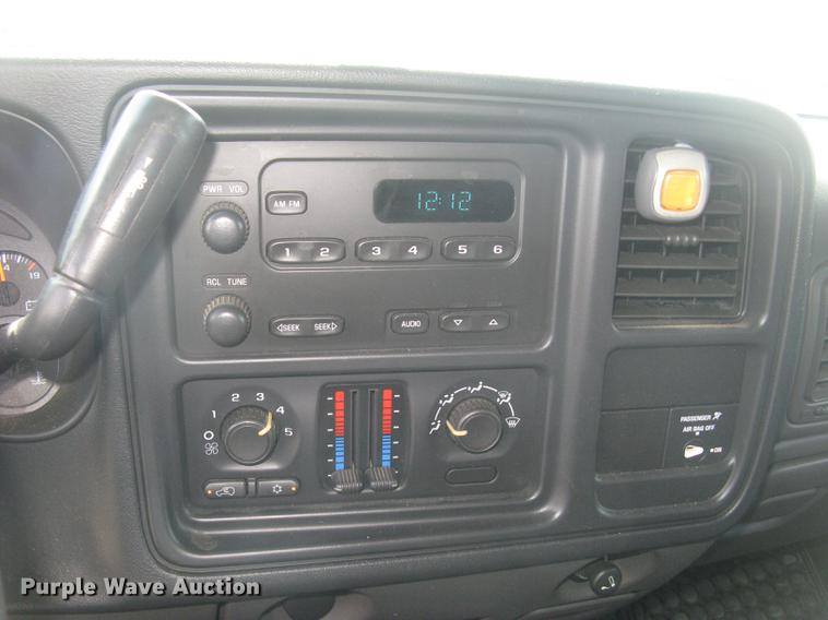 image for item BL9052 2006 Chevrolet Silverado 2500HD Ext. Cab utility bed pickup truck