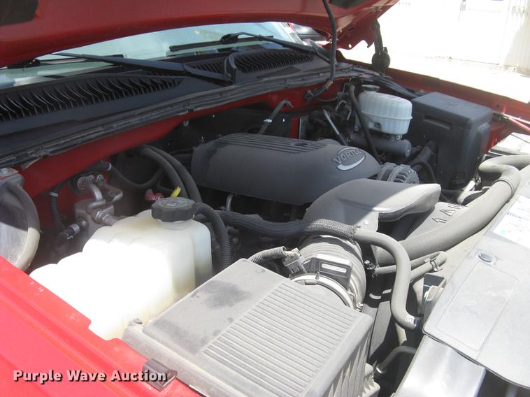 image for item BL9052 2006 Chevrolet Silverado 2500HD Ext. Cab utility bed pickup truck