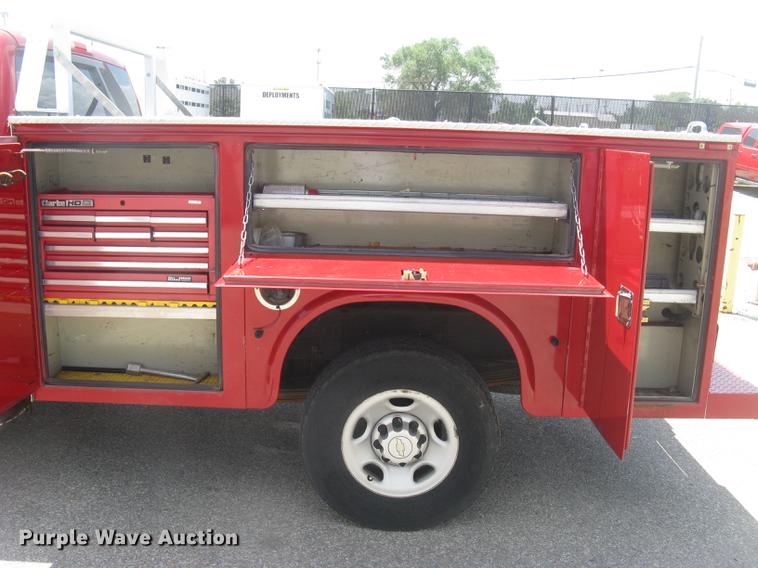 image for item BL9052 2006 Chevrolet Silverado 2500HD Ext. Cab utility bed pickup truck