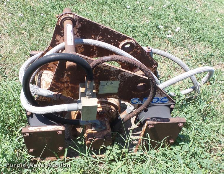 image for item BL9054 Stanley HS-6000 plate compactor