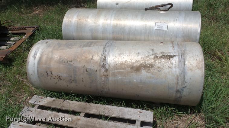 image for item BL9084 (4) aluminum saddle fuel tanks