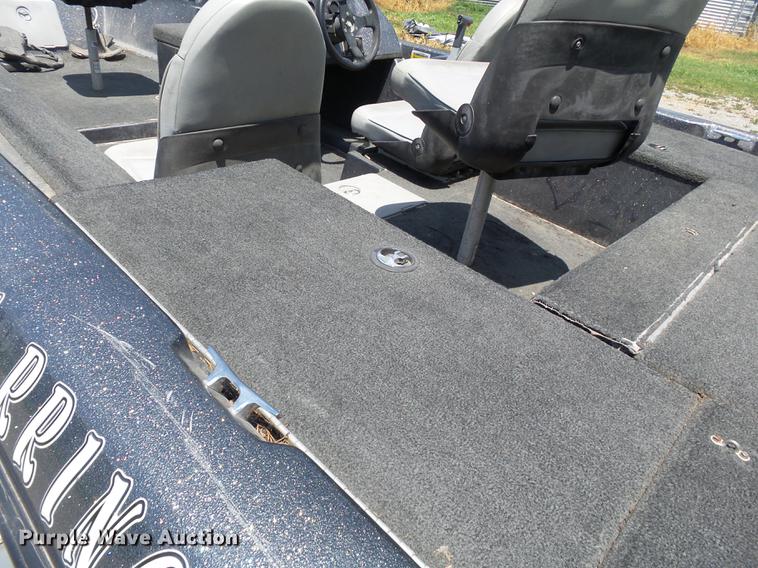 image for item DB7080 2003 Herrington King boat