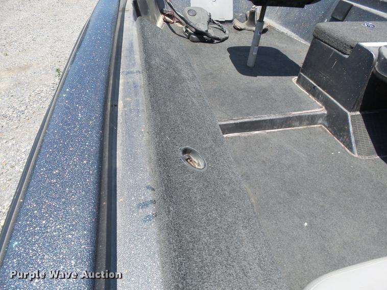 image for item DB7080 2003 Herrington King boat