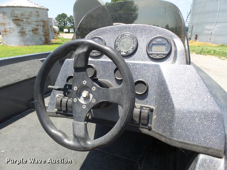 image for item DB7080 2003 Herrington King boat