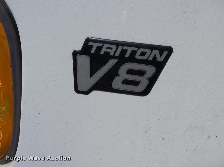 image for item DB7082 1999 Ford Econoline E350 Super Duty van