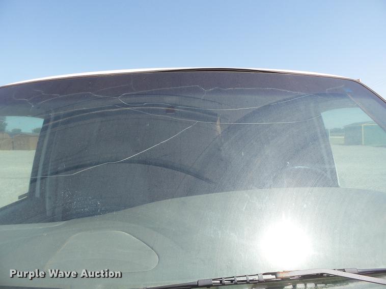 image for item DB7082 1999 Ford Econoline E350 Super Duty van