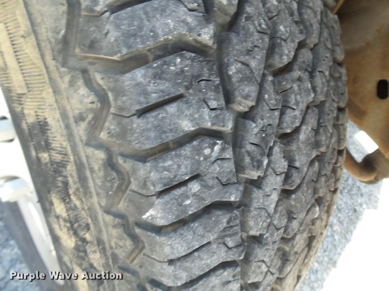 image for item DB7082 1999 Ford Econoline E350 Super Duty van