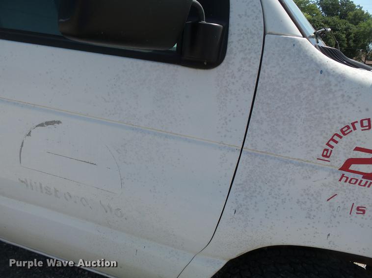 image for item DB7082 1999 Ford Econoline E350 Super Duty van