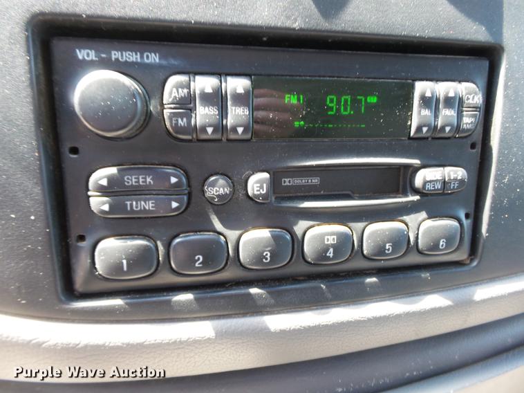 image for item DB7082 1999 Ford Econoline E350 Super Duty van