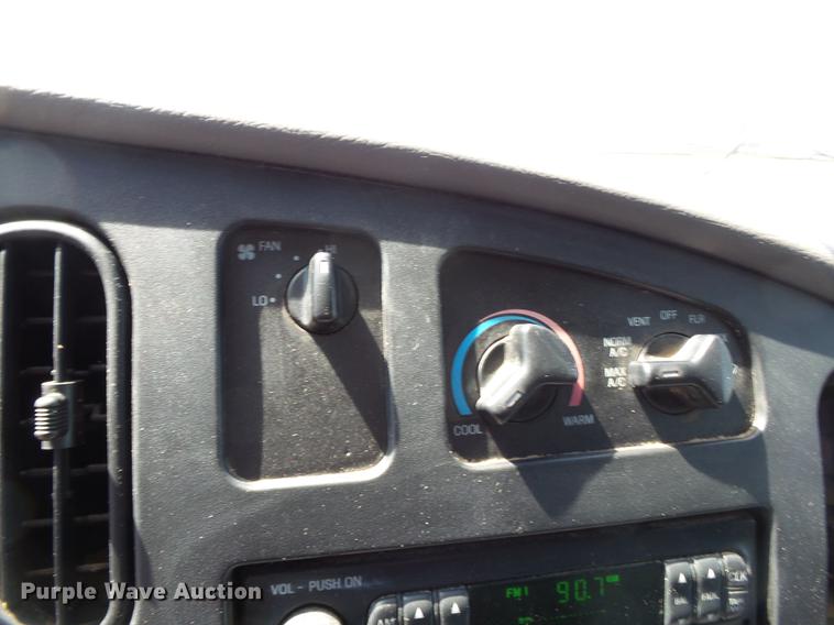 image for item DB7082 1999 Ford Econoline E350 Super Duty van