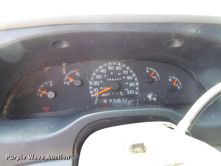 image for item DB7082 1999 Ford Econoline E350 Super Duty van