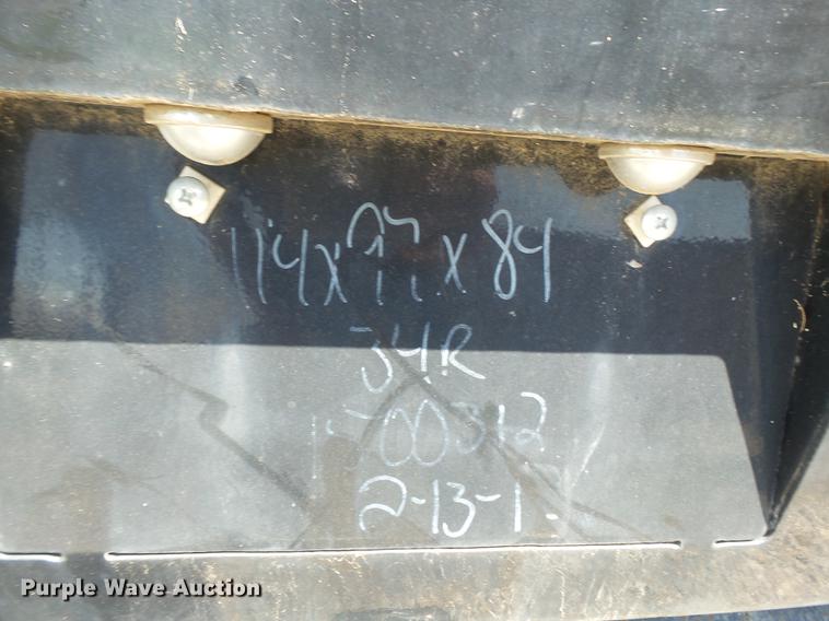 image for item DB7083 2005 International 4200 flatbed truck